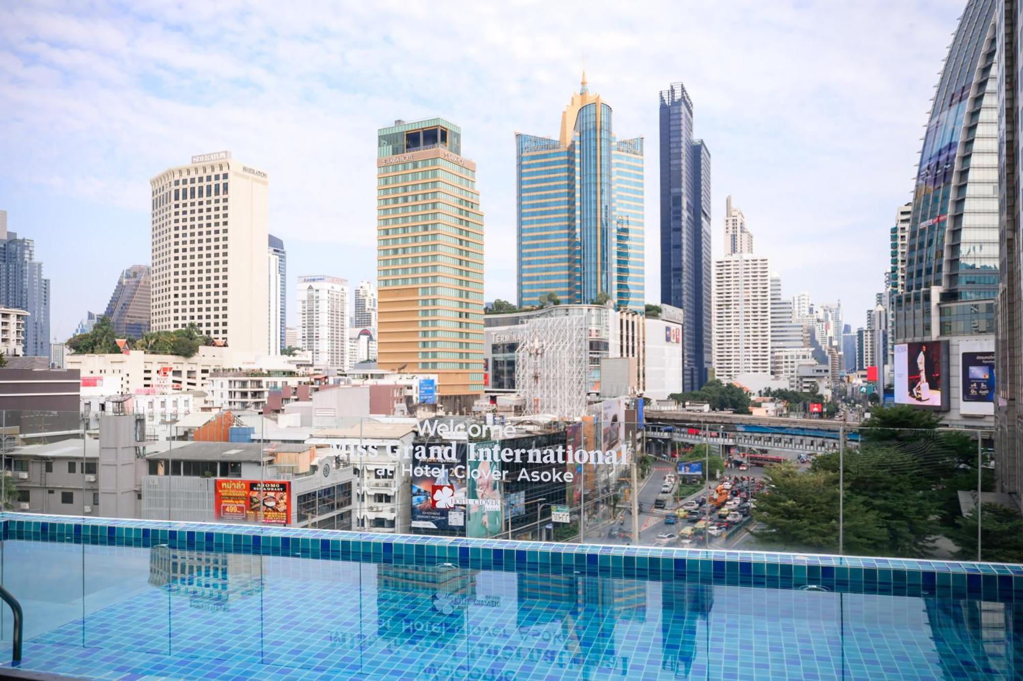 Hotel Clover Asoke - Sha Extra Plus Bangkok Exterior foto